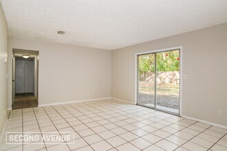 5111 Arrowsmith Rd in Jacksonville, FL - Foto de edificio - Building Photo