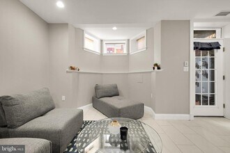 1135 6th St NW in Washington, DC - Building Photo - Building Photo