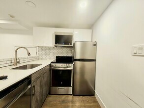 22 Phillips St, Unit 22 in Boston, MA - Building Photo - Building Photo