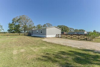 1566 County Rd 610 in Dayton, TX - Building Photo - Building Photo