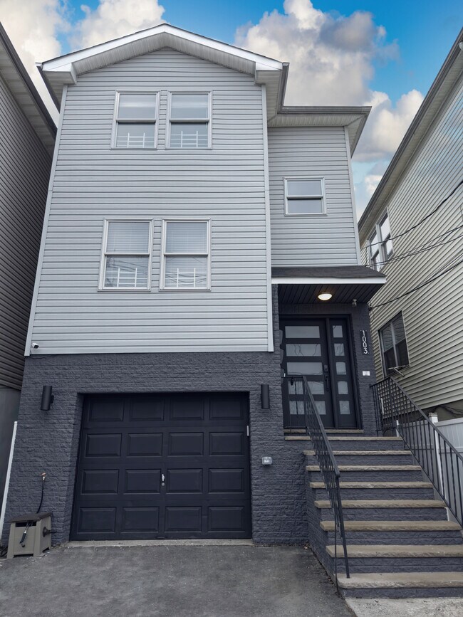 1003 Garfield Ave Rentals in Jersey City, NJ