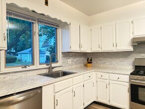 203 Terrace Ave in Hasbrouck Heights, NJ - Building Photo - Building Photo