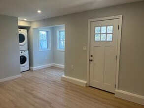 26 Hanover Pl in Smithtown, NY - Building Photo - Building Photo