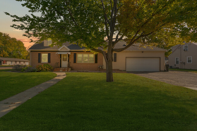 181 Swiss St, Unit Main Floor and Basement in Mankato, MN - Building Photo - Building Photo