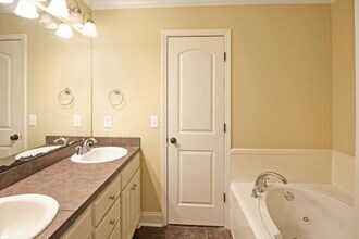 810 Windlass Cove in Brandon, MS - Building Photo - Building Photo