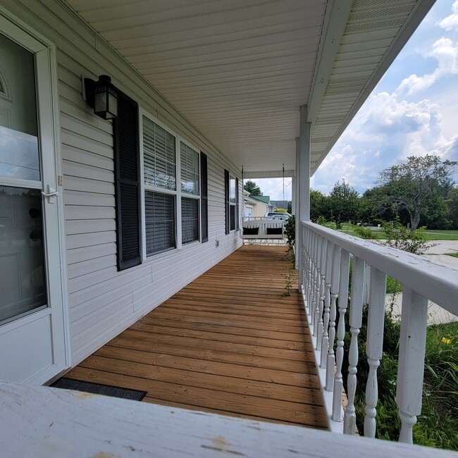 1008 Fisk Park Dr in Cookeville, TN - Foto de edificio - Building Photo