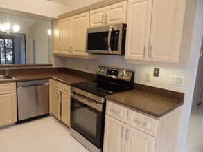 5242 Fairway Woods Dr in Delray Beach, FL - Building Photo - Building Photo