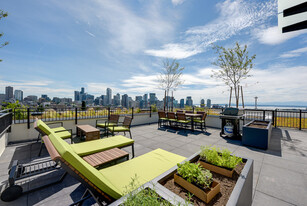 Stream 403 – Stylish Living in Capitol Hil... in Seattle, WA - Building Photo