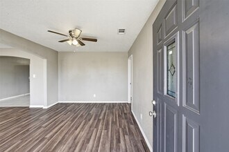 10507 Seaford Dr in Houston, TX - Foto de edificio - Building Photo