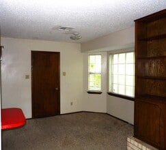 4536 SE Ellsworth Ave in Lawton, OK - Building Photo - Building Photo