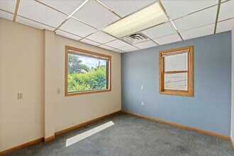 204 West Main St in Waunakee, WI - Building Photo - Building Photo