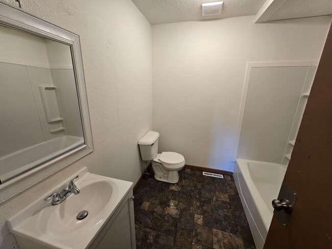 1310 Court St in Sioux City, IA - Building Photo - Building Photo