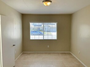 903 N Forest Ave in Rialto, CA - Building Photo - Building Photo