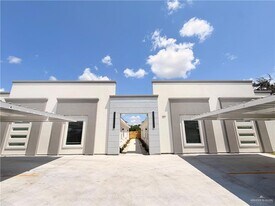 13 Elsham Ave in Edinburg, TX - Building Photo