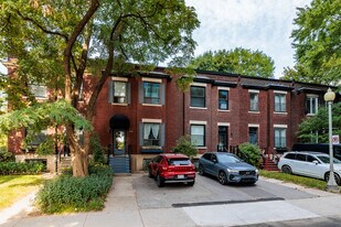 4947 De Maisonneuve Boul O in Westmount, QC - Building Photo
