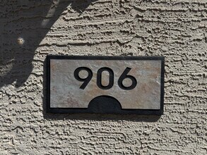 906 W Glenmere Dr in Chandler, AZ - Building Photo - Building Photo