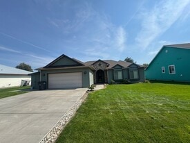 19297 St Andrews Dr NW in Soap Lake, WA - Building Photo