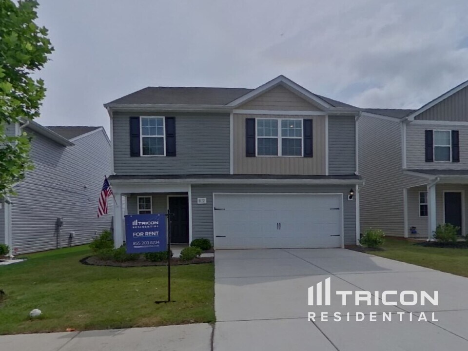 8112 Derby Wood Ln in Charlotte, NC - Foto de edificio
