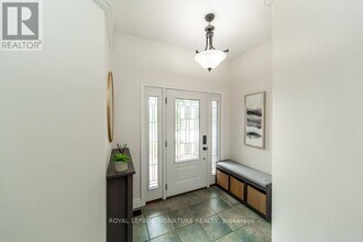 579 Windjammer Way in Waterloo, ON - Building Photo - Building Photo