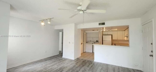 property at 4195 N Haverhill Rd