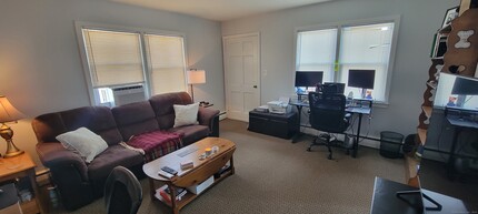 28 Melba St in Milford, CT - Building Photo - Building Photo