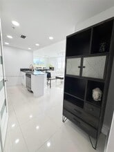 1871 NW S River Dr in Miami, FL - Foto de edificio - Building Photo