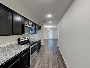 10512 Wild Oak Dr in Fort Worth, TX - Building Photo - Building Photo