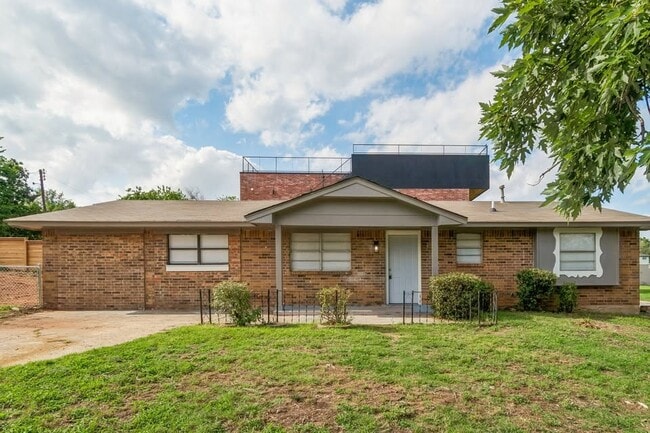 property at 601 N Idaho Ave