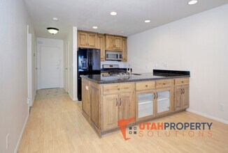 1180 Foothill Dr in Salt Lake City, UT - Building Photo - Building Photo