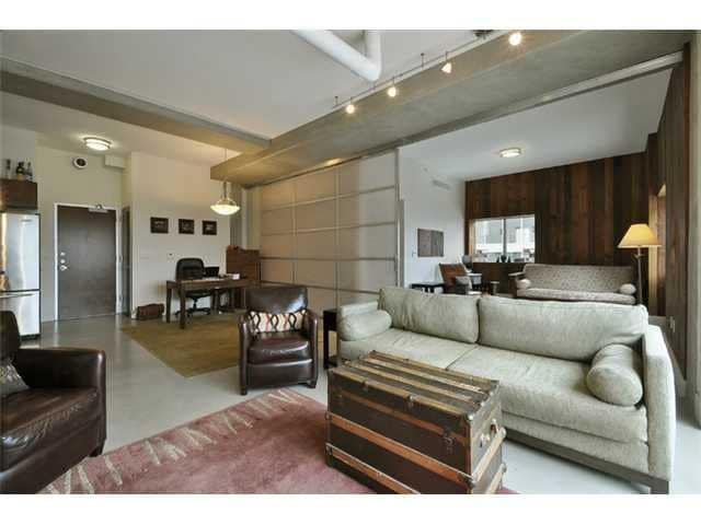 property at 800 Brazos St