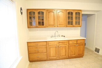 840 Pershall Rd in Florissant, MO - Building Photo - Building Photo