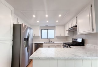 2553 E Ave J 4 in Lancaster, CA - Building Photo - Building Photo