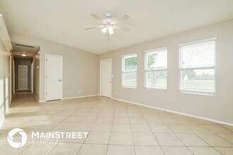 1206 NE 5th Pl in Cape Coral, FL - Building Photo - Building Photo