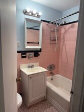 256 Lowell Ave, Unit 2 in Newton, MA - Building Photo - Building Photo