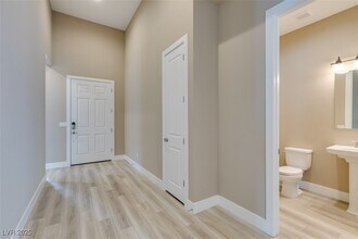 10142 Tree Blossom Ave in Las Vegas, NV - Building Photo - Building Photo
