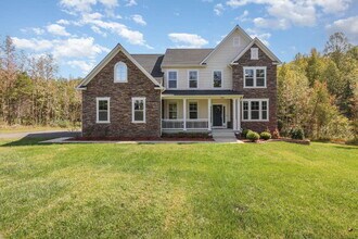 7806 Shawmont Rd in Fredericksburg, VA - Building Photo - Building Photo