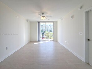 11239 NW 4th Terrace in Miami, FL - Building Photo - Building Photo