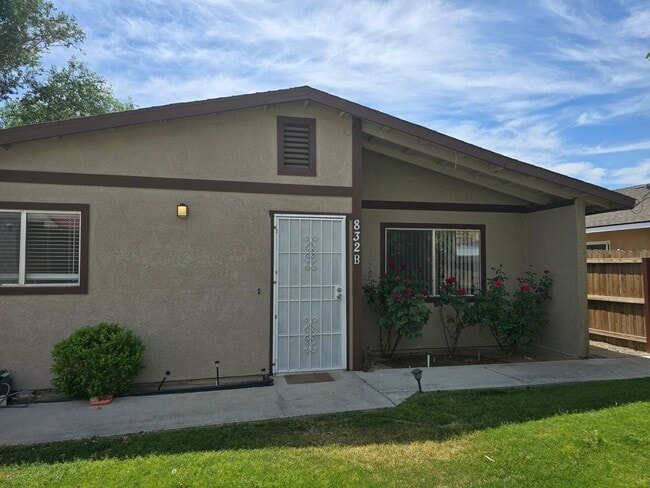 832 Commercial Ave in Ridgecrest, CA - Building Photo - Building Photo