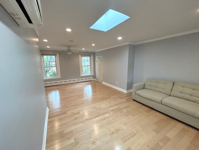 113 Catharine St, Unit 3F in Philadelphia, PA - Building Photo - Building Photo