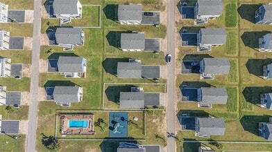 1079 Cedar Ln in Gilchrist, TX - Building Photo - Building Photo
