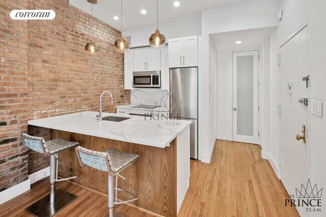 224 E 18th St in New York, NY - Building Photo - Building Photo