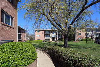 Hillside Heights in Capitol Heights, MD - Building Photo - Building Photo