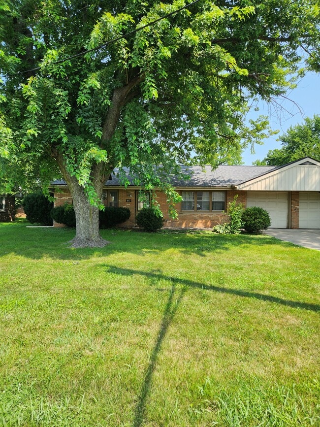 property at 613-617 W Sheridan Ct