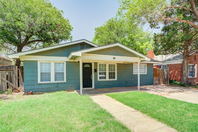 2106 26th St in Lubbock, TX - Building Photo - Building Photo