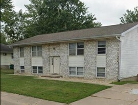 708 N Campbell St in Macomb, IL - Building Photo