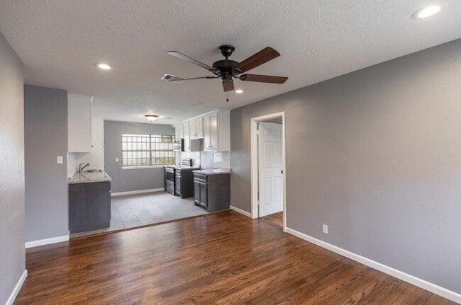 3130 Chimira Ln photo'