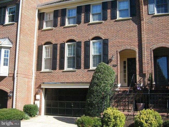 property at 6617 Madison McLean Dr