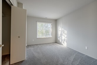 Lincoln House in Birmingham, MI - Building Photo - Interior Photo