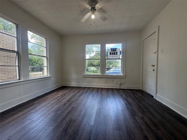 property at 7002 Vandeman St