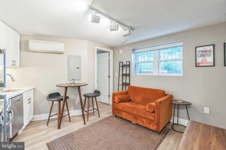 459 Massachusetts Ave NW in Washington, DC - Building Photo - Building Photo